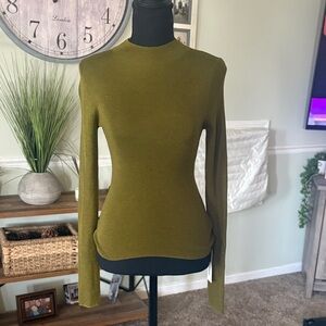 Commense Olive Long Sleeve Women's Top